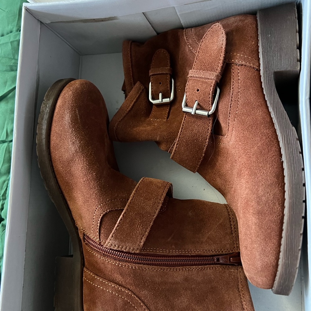 Steve Madden boots